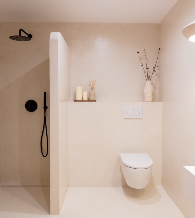 Resa Estates apartment for sale Botafoch Ibiza bathroom.jpg